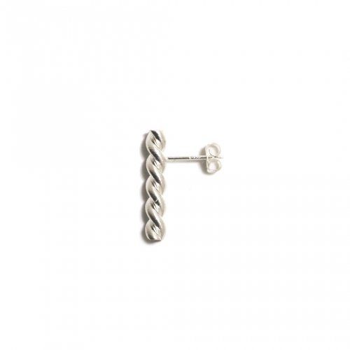  _Fot (ե) / 1708a_p twist form Pierced earring silver ĥ ԥ - С<img class='new_mark_img2' src='https://img.shop-pro.jp/img/new/icons7.gif' style='border:none;display:inline;margin:0px;padding:0px;width:auto;' />