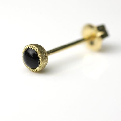 アクセサリー 地金K18金オニキスピアス、1ペア、横幅9mm×縦総長20mm、新品 ...以上宜しくお願い致します