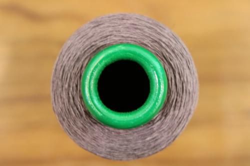 麻の定番糸 リネン08 アッシュグレー - 手織工房じょうたのWeb Shop