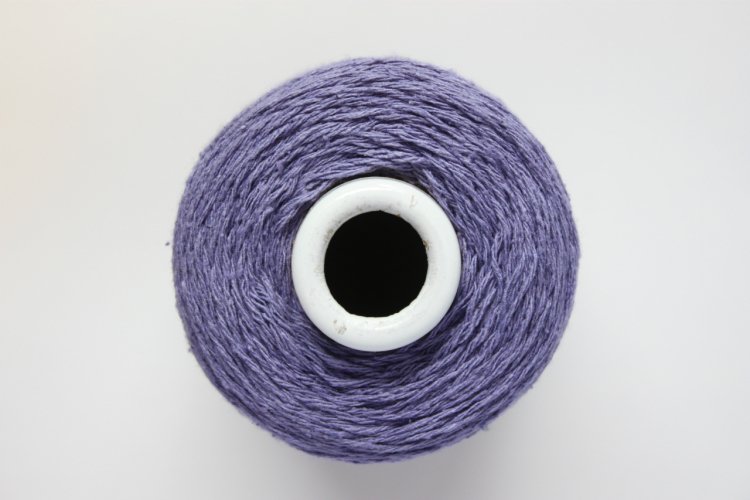 野蚕シルクの糸13紫苑（シオン）