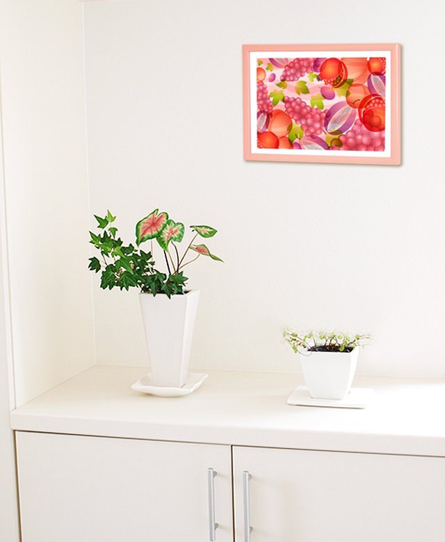 玄関に観葉植物と風水絵画アムールA4を飾ったイメージ
