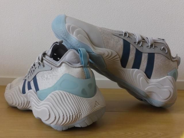 adidas トレイヤング3 グレー メッシュ シューズ adidas トレイヤング3 グレー メッシュ シューズ - メルカリ