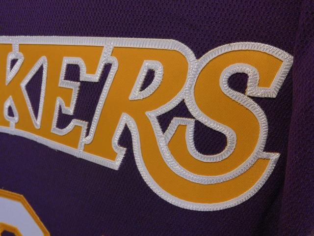 コービー ブライアント オーセンティック ユニホーム 復刻版 紫 24番