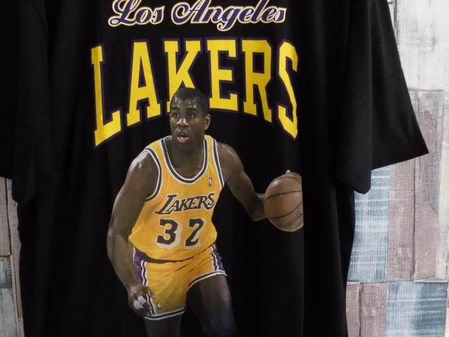 NBA()マジックジョンソンTシャツ