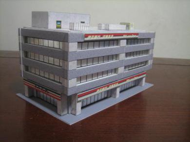 銀行ビル - ジオワールド 鉄道模型用オリジナルストラクチャー （建物）・組立式ジオラマレイアウト、展示用特注ジオラマ製作、大型特注ジオラマレイアウト製作店