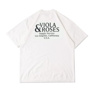 <img class='new_mark_img1' src='https://img.shop-pro.jp/img/new/icons20.gif' style='border:none;display:inline;margin:0px;padding:0px;width:auto;' />50%OFF■VIOLA AND ROSES/ビオラアンドローゼス/2023SS/Supply Service(WHITE)/Tシャツの商品画像