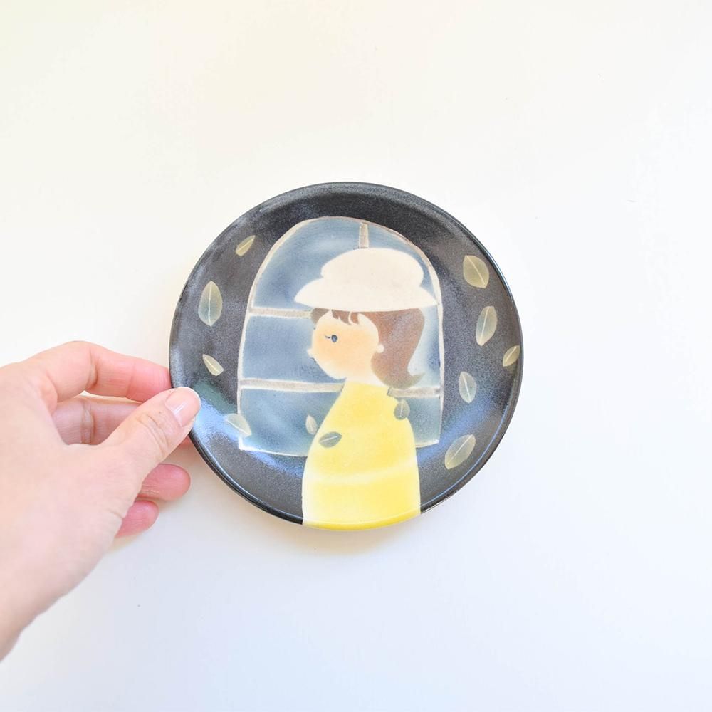 はるな陶芸工房　鹿のイラスト付き黒い皿 はるな陶芸工房 かわしまりら (@haruna_tougei) • Instagram