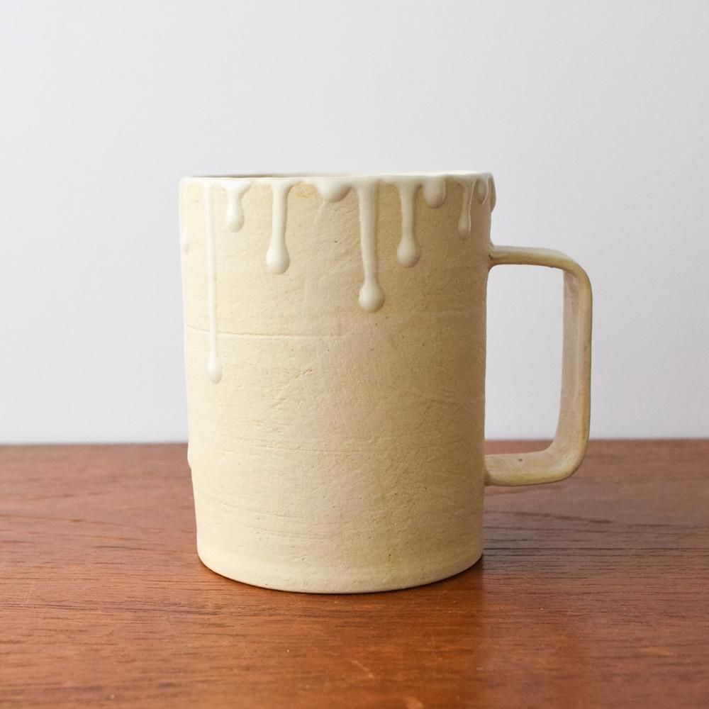<img class='new_mark_img1' src='https://img.shop-pro.jp/img/new/icons1.gif' style='border:none;display:inline;margin:0px;padding:0px;width:auto;' />cocorobiyori  drop mug white  A