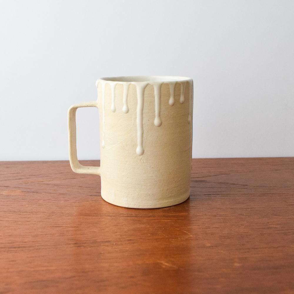 <img class='new_mark_img1' src='https://img.shop-pro.jp/img/new/icons1.gif' style='border:none;display:inline;margin:0px;padding:0px;width:auto;' />cocorobiyori  drop mug white  A