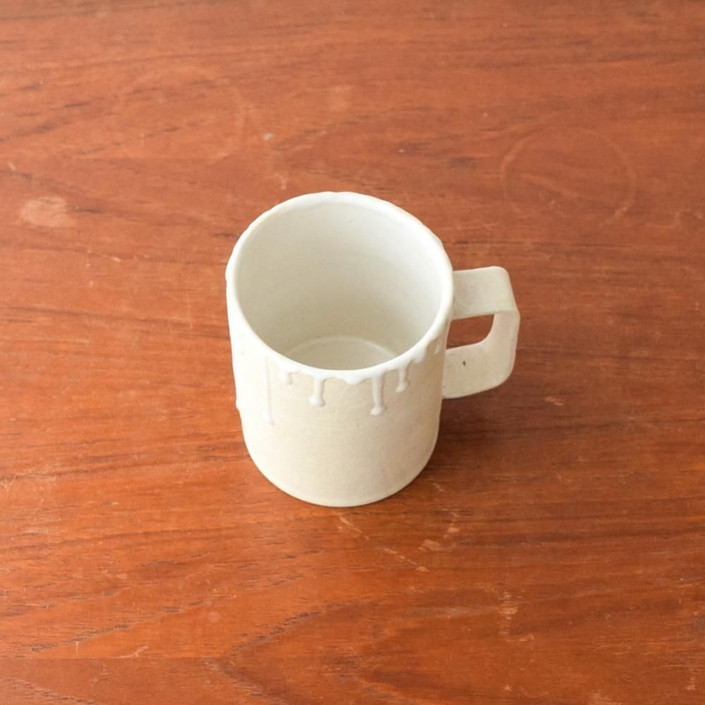 <img class='new_mark_img1' src='https://img.shop-pro.jp/img/new/icons1.gif' style='border:none;display:inline;margin:0px;padding:0px;width:auto;' />cocorobiyori  drop mug white  A
