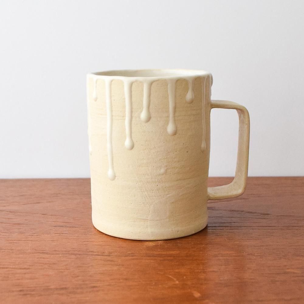 <img class='new_mark_img1' src='https://img.shop-pro.jp/img/new/icons1.gif' style='border:none;display:inline;margin:0px;padding:0px;width:auto;' />cocorobiyori  drop mug white  B