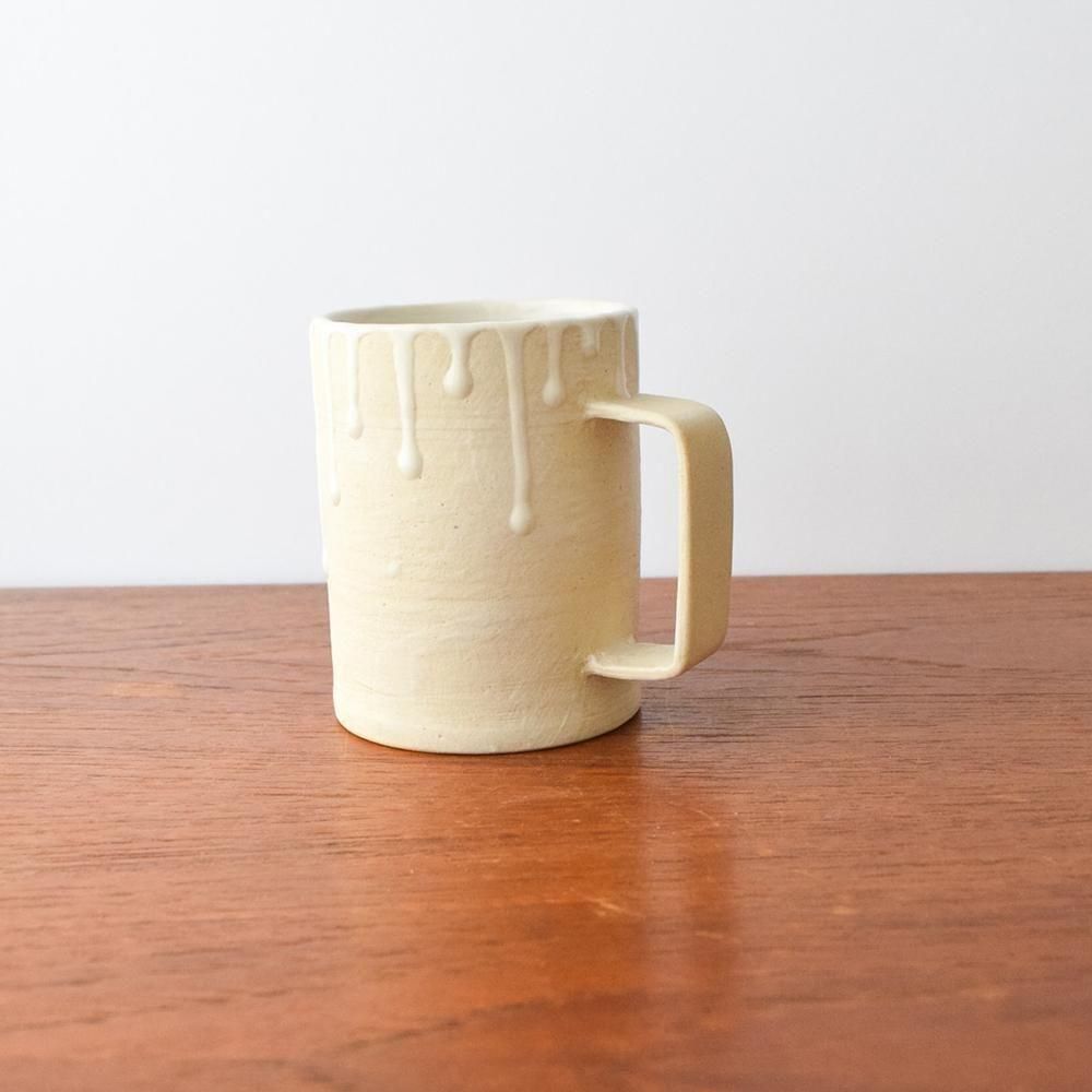 <img class='new_mark_img1' src='https://img.shop-pro.jp/img/new/icons1.gif' style='border:none;display:inline;margin:0px;padding:0px;width:auto;' />cocorobiyori  drop mug white  B