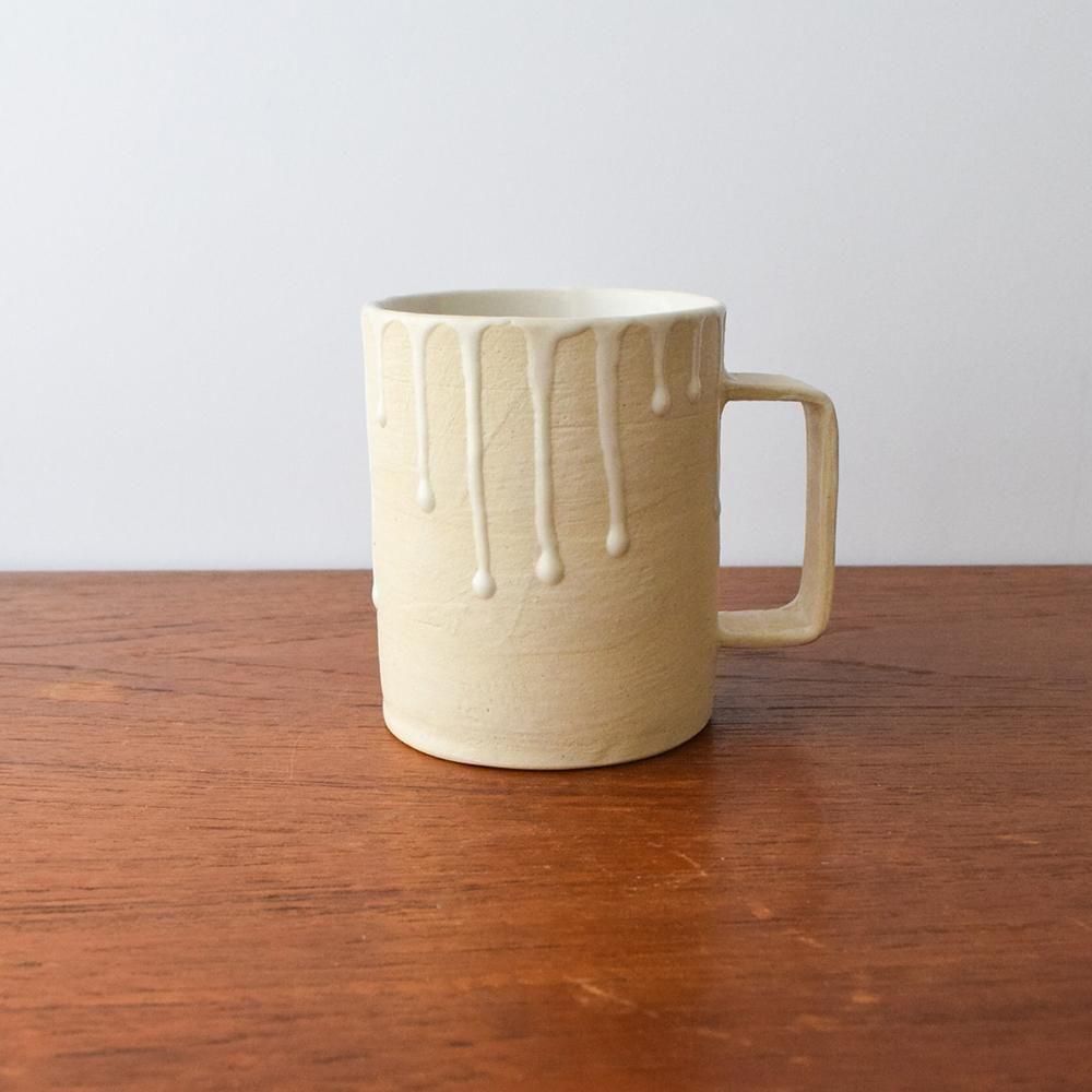 <img class='new_mark_img1' src='https://img.shop-pro.jp/img/new/icons1.gif' style='border:none;display:inline;margin:0px;padding:0px;width:auto;' />cocorobiyori  drop mug white  C