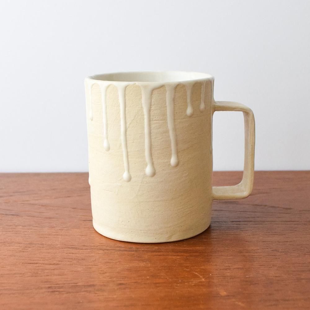 <img class='new_mark_img1' src='https://img.shop-pro.jp/img/new/icons1.gif' style='border:none;display:inline;margin:0px;padding:0px;width:auto;' />cocorobiyori  drop mug white  C