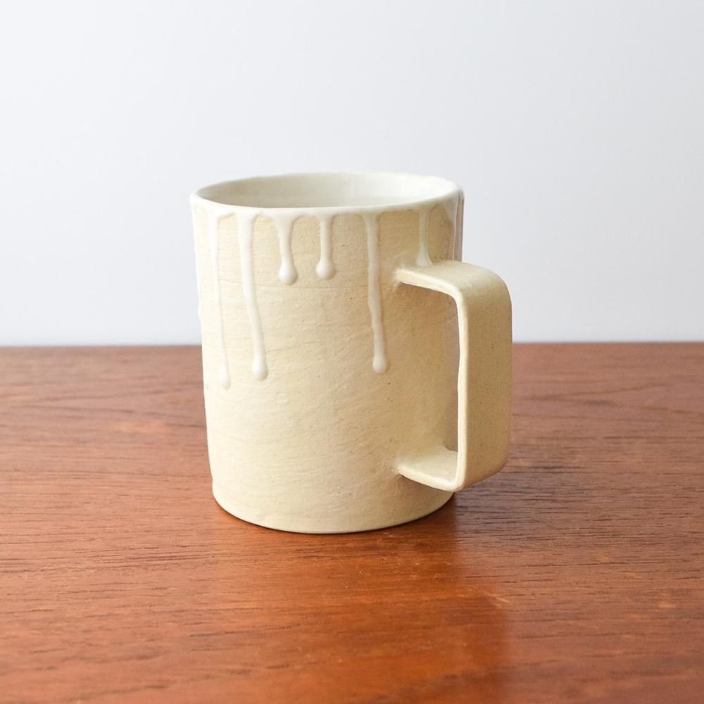 <img class='new_mark_img1' src='https://img.shop-pro.jp/img/new/icons1.gif' style='border:none;display:inline;margin:0px;padding:0px;width:auto;' />cocorobiyori  drop mug white  C