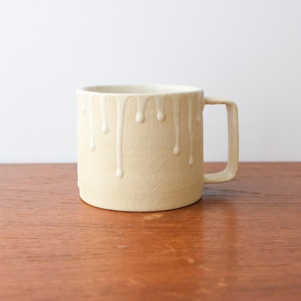 <img class='new_mark_img1' src='https://img.shop-pro.jp/img/new/icons1.gif' style='border:none;display:inline;margin:0px;padding:0px;width:auto;' />cocorobiyori  drop mug white  D