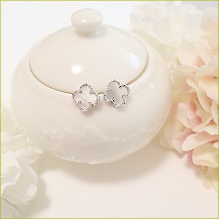 Mother of pearl clover pierce＆earring（シルバー）（11ｍｍ）