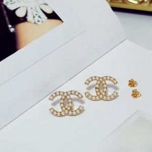 <img class='new_mark_img1' src='https://img.shop-pro.jp/img/new/icons14.gif' style='border:none;display:inline;margin:0px;padding:0px;width:auto;' />饷ʷϵ Baby PearlCCpierceearring