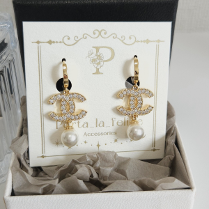 <img class='new_mark_img1' src='https://img.shop-pro.jp/img/new/icons11.gif' style='border:none;display:inline;margin:0px;padding:0px;width:auto;' />華やか Luminous CZ diamond×CC hoop pierce&earring(ゴールド)