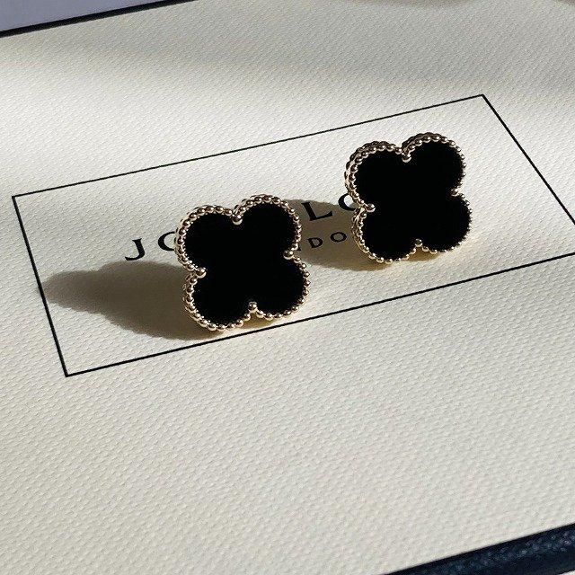 高品質な18金メッキ 人気の四葉のクローバー｜オニキス