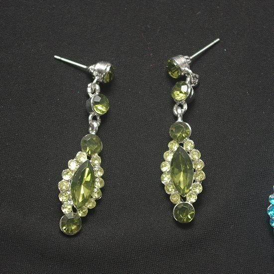 ★ フラメンコ　ファルダ、ピアス3点 全9色 クリスタルピアス - オリジナル フラメンコ衣装「12DOCE