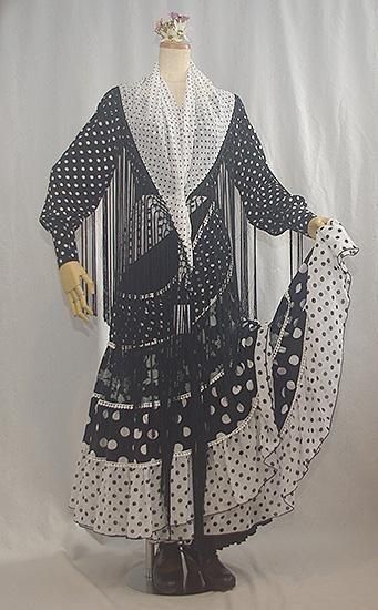 【新品】DOCE del FLAMENCO 黒レースブラウス 新品】DOCE del FLAMENCO 黒レースブラウス