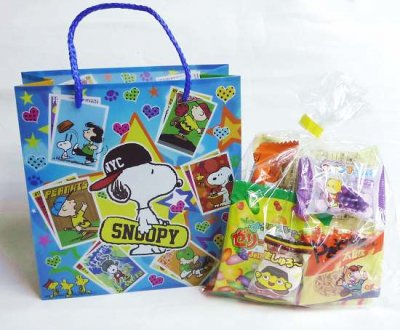 駄菓子 詰め合わせ スヌーピーギフトバッグ １５０円 駄菓子の通販 問屋やまぐち おもちゃ 卸売り