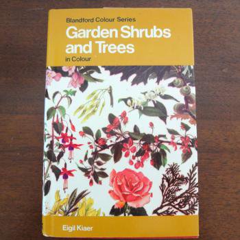 Garden Shrubs And Trees 庭木の本 Uk雑貨店 Gillespie Road イギリス雑貨 ハンドメイド アンティーク ヴィンテージ ロイヤル