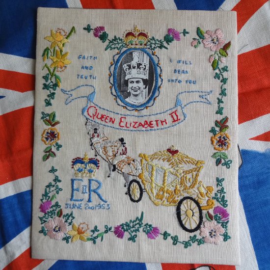 エリザベス女王戴冠式記念 刺繍 - UK雑貨店 GILLESPIE ROAD
