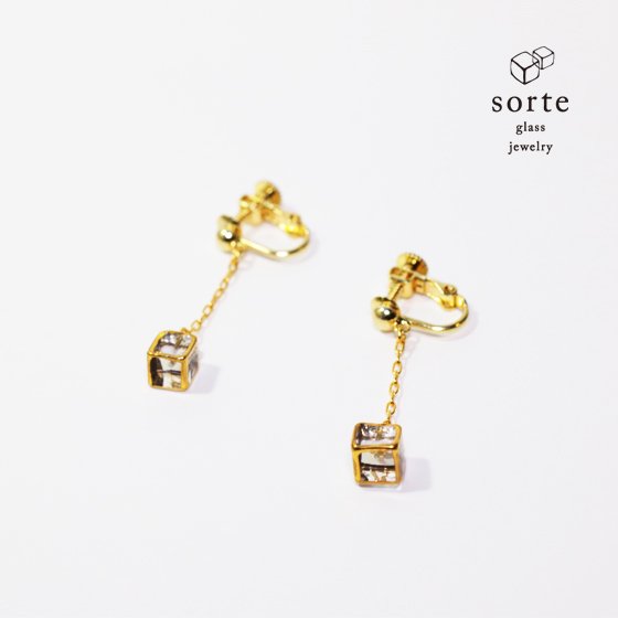 sorte glass jewelry ソルテグラス - 北欧雑貨と暮らしの道具lotta　 【アラビア、レリーフ、コーディアルなどの北欧アンティーク食器,丹波立杭焼、小鹿田焼など日本が誇る手仕事の作品が並びます】