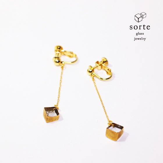 sorte glass jewelry ソルテグラス - 北欧雑貨と暮らしの道具lotta　 【アラビア、レリーフ、コーディアルなどの北欧アンティーク食器,丹波立杭焼、小鹿田焼など日本が誇る手仕事の作品が並びます】