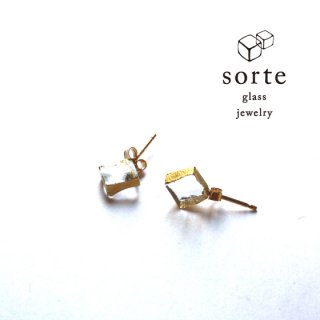 sorte glass jewelry ソルテグラスジュエリー - 北欧雑貨と暮らしの道具lotta  神戸にある北欧雑貨と暮らしの道具lottaのオンラインストア【アラビア,クイストゴーなどの北欧ヴィンテージ食器,ソルテ グラスジュエリーなどの作家の作品が並びます】