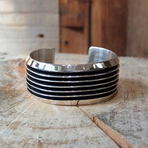 TOM HAWK 6 LINE BANGLE NAVAJO 送料無料 激安 お買い得 キ゛フト