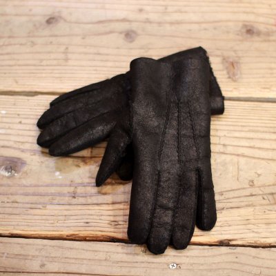 Mouton Glove