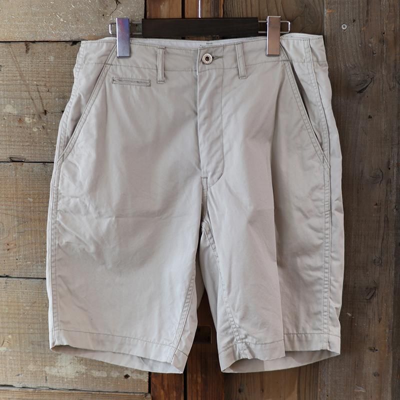 khaki pants and shorts