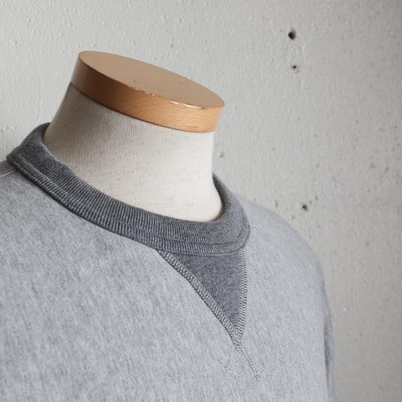 VICTORIA ATHLETICS【ヴィクトリアアスレチックス】Crew Neck