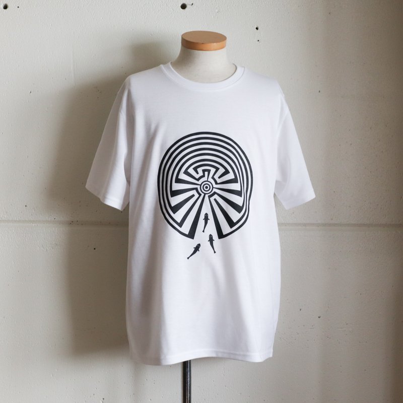 South2 West8 CREW NECK TEE MAZE