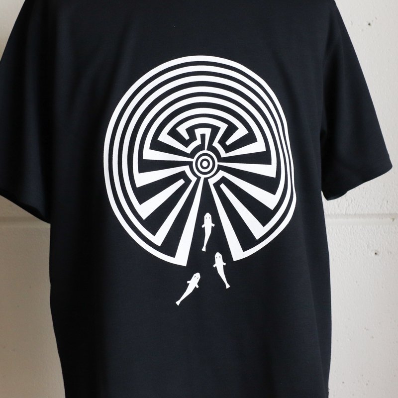 South2 West8 CREW NECK TEE MAZE