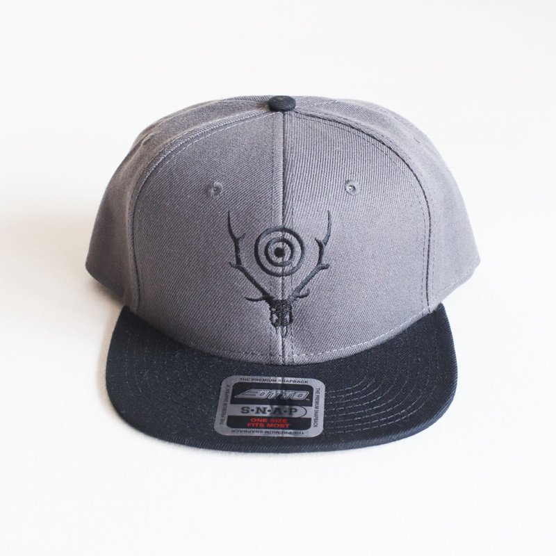 South2 West8 Baseball Cap S&T Emb　Charcoal