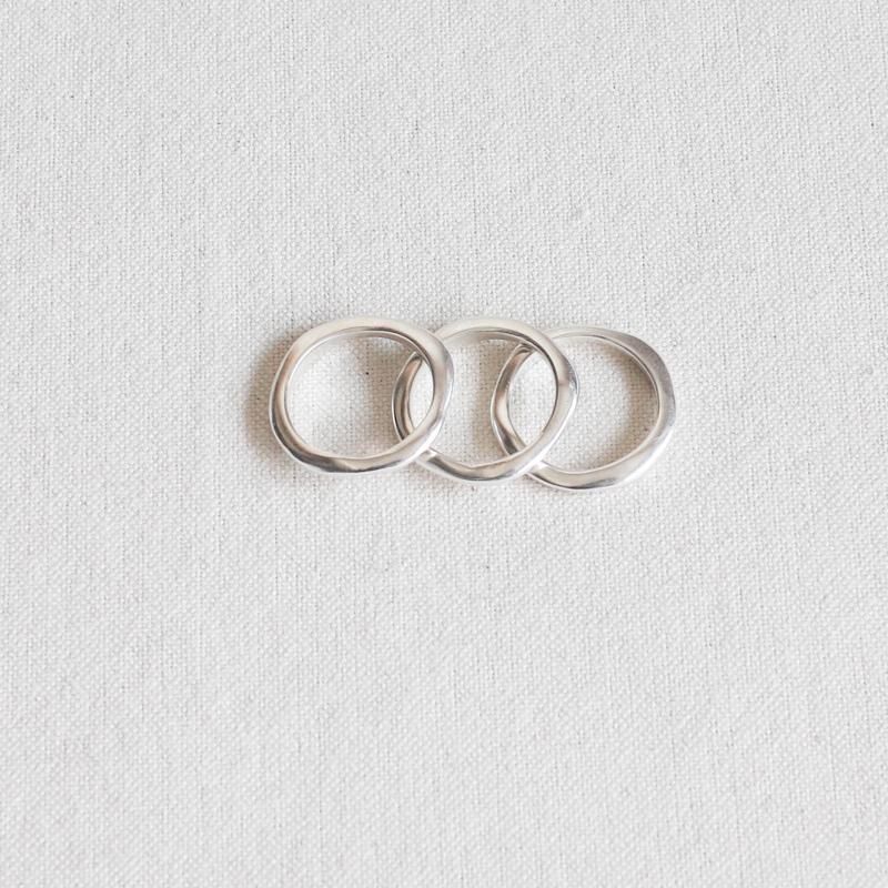 注目ショップ アクセサリー Jill Jill Platner Stack Wavy Ring