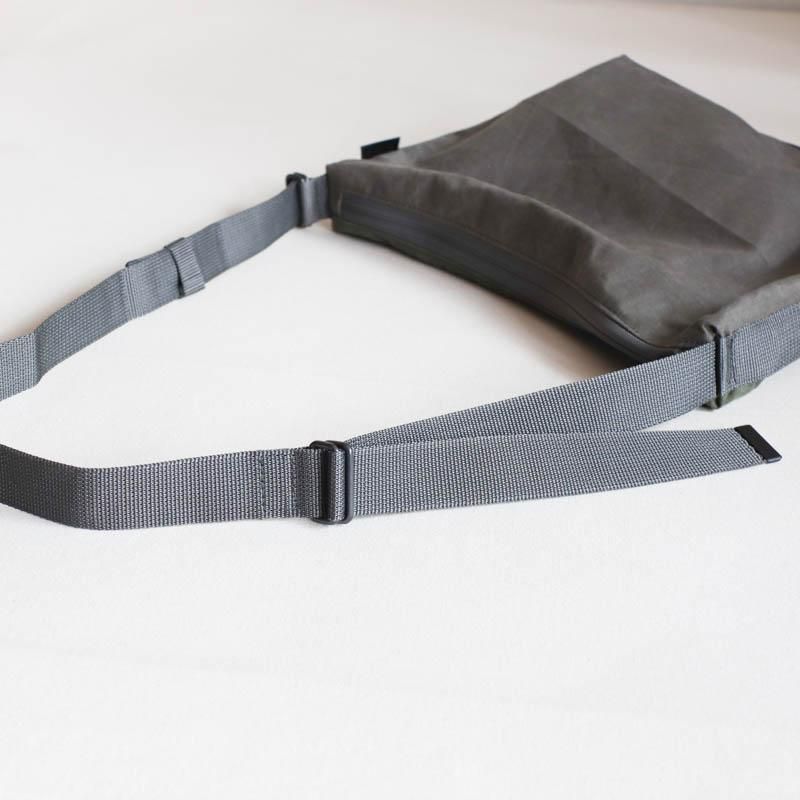 IREKO POUCH  MFRGOlive x Gray