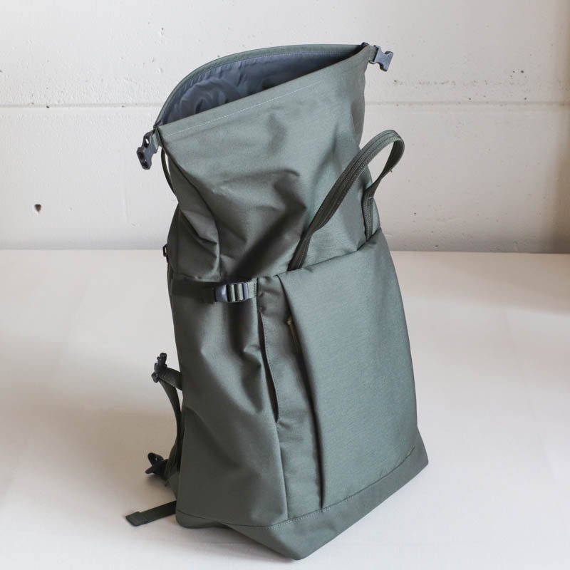 KaiLi カイリCONTRADICTION BACK PACK XV オリーブ-