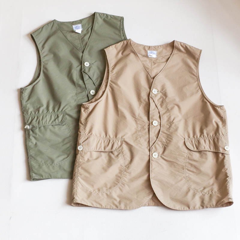 ROYAL TRAVELER - P/C typewriter khaki