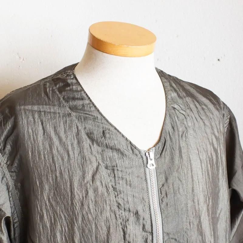 DEE V  　Crinkle Nylon Taffeta　　Olive	


