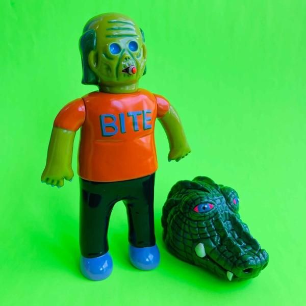 ABOUT ANIMALS ・煙山熊兵衛（けむやまくまべえ）ワニ