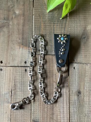 ååȥǭ B/  Studs Wallet Chain  B