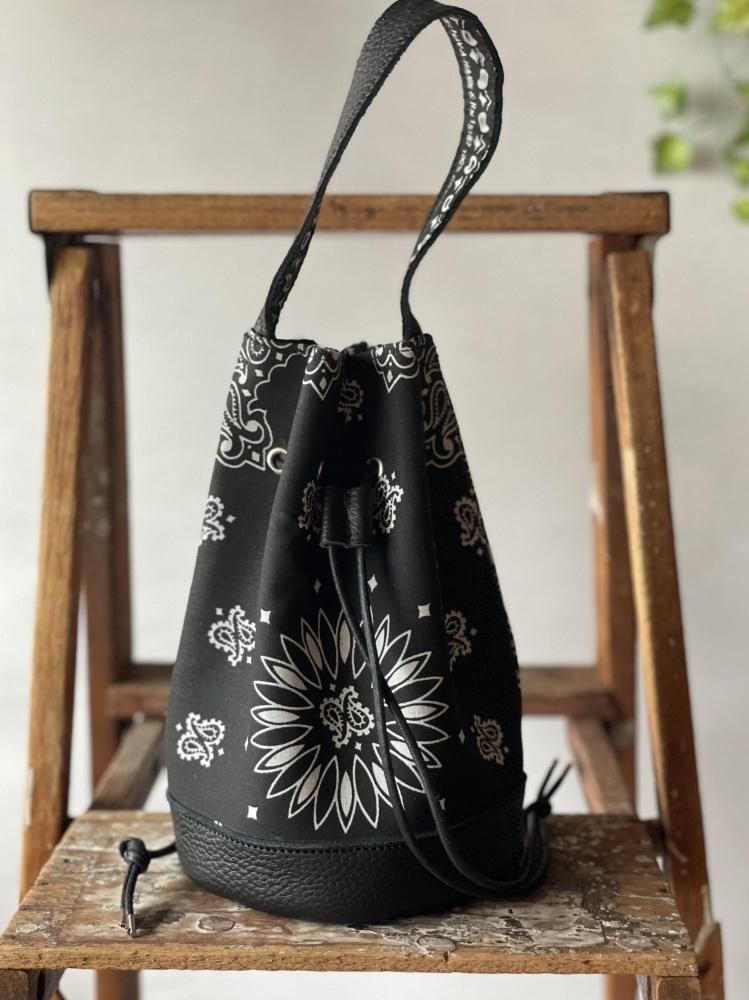 Crossed Arrows Online Shop