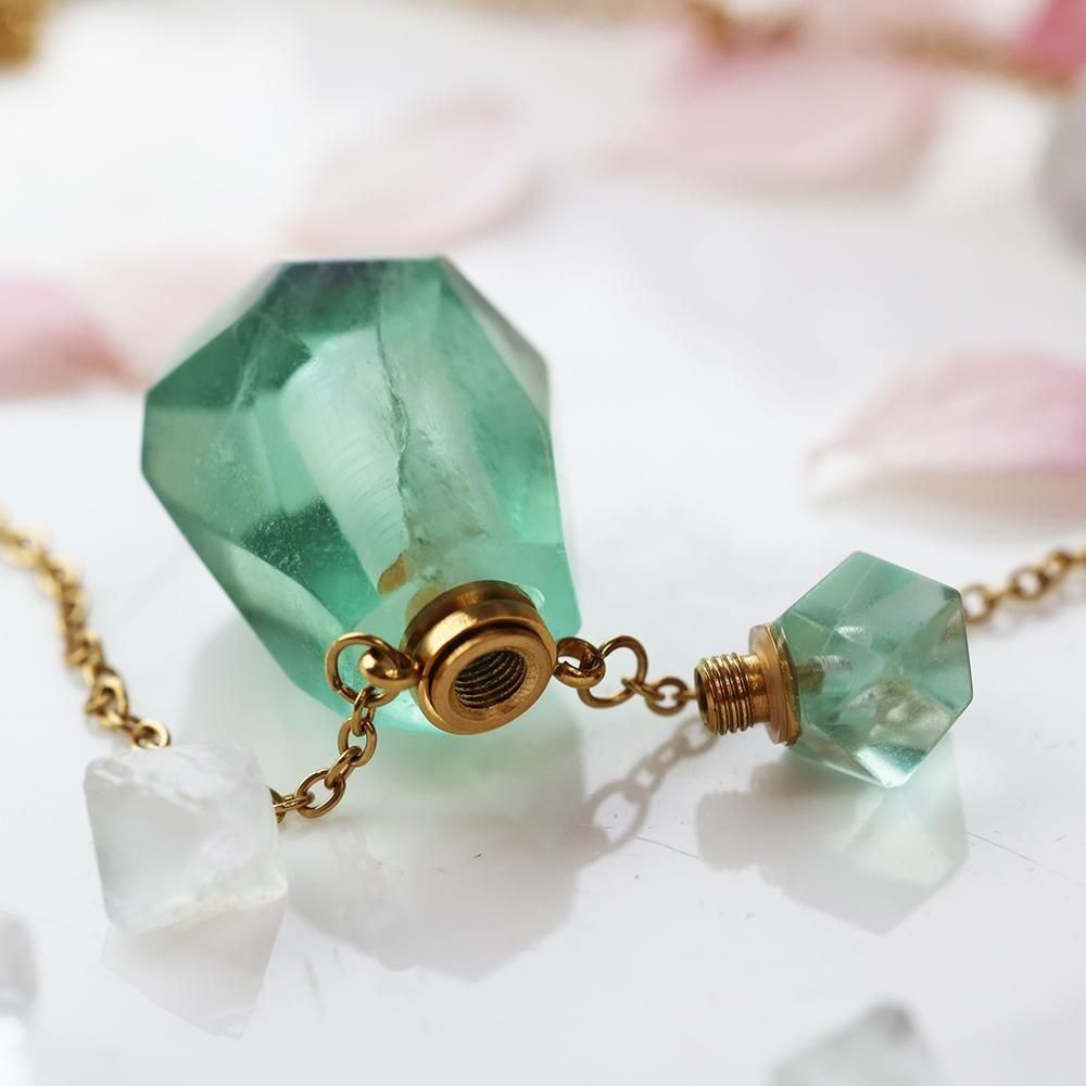 グリーンフローライト香水瓶ネックレス - 海福雑貨通販部