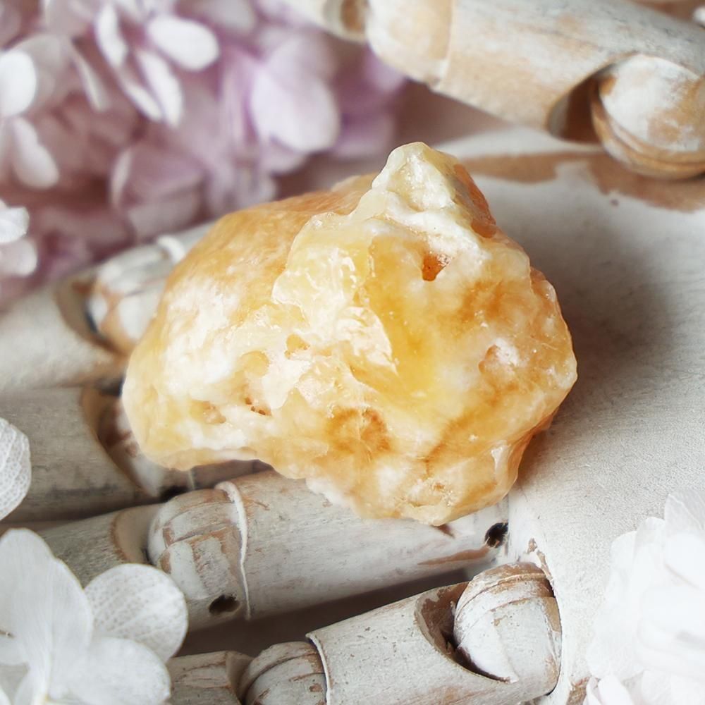 猫と蝶々 オレンジ カルサイト 楽天市場】原石 オレンジカルサイト カルサイト 方解石 天然石 恋愛運