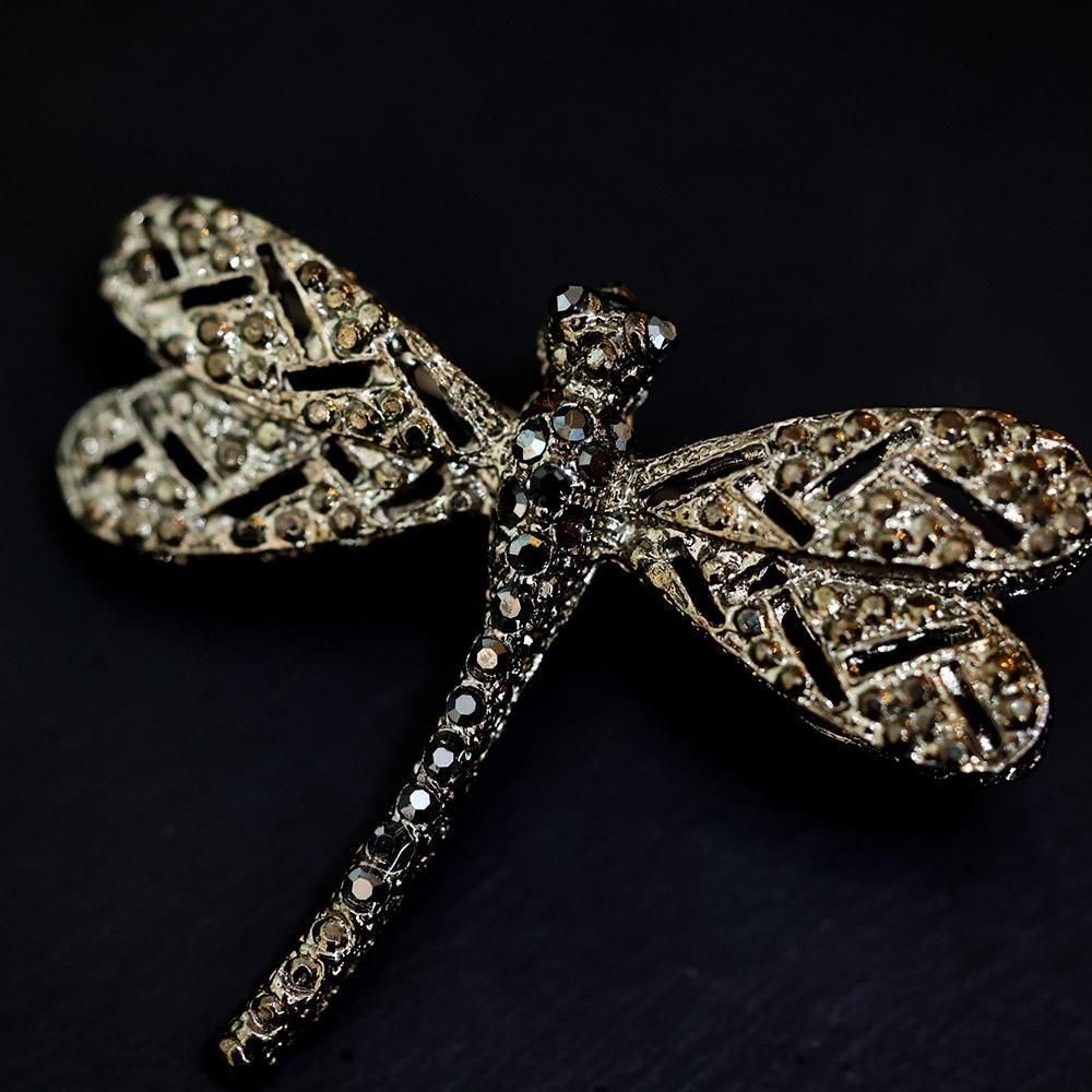 廃盤品 入手困難 SWAROVSKI スワロフスキー 蜻蛉 トンボ ブローチ 楽天市場】トンボ 蜻蛉 とんぼ 日本製 ピンバッジ／ ブローチ